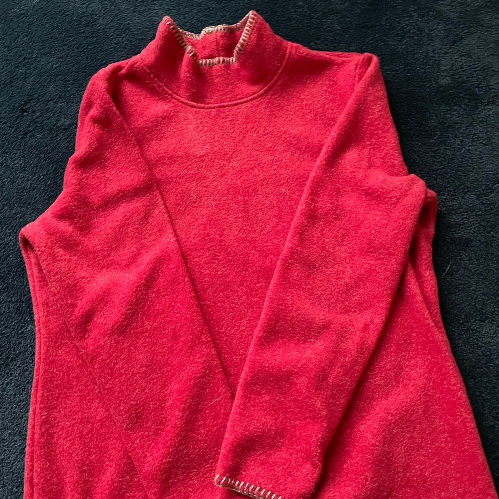 NWT Womens Heather Red Rollneck Long sleeve .